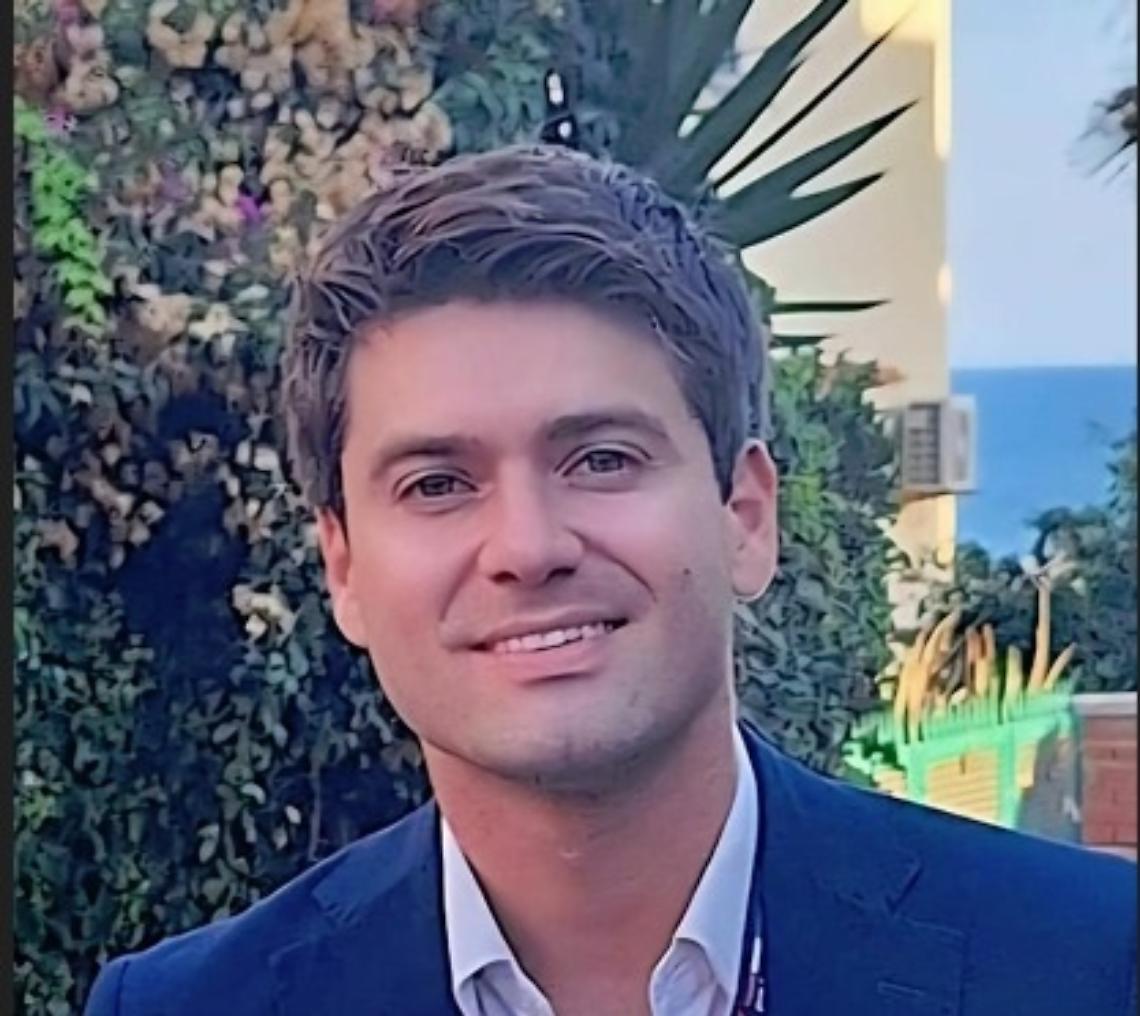 Manuelli: "Il campo santo del Pd"