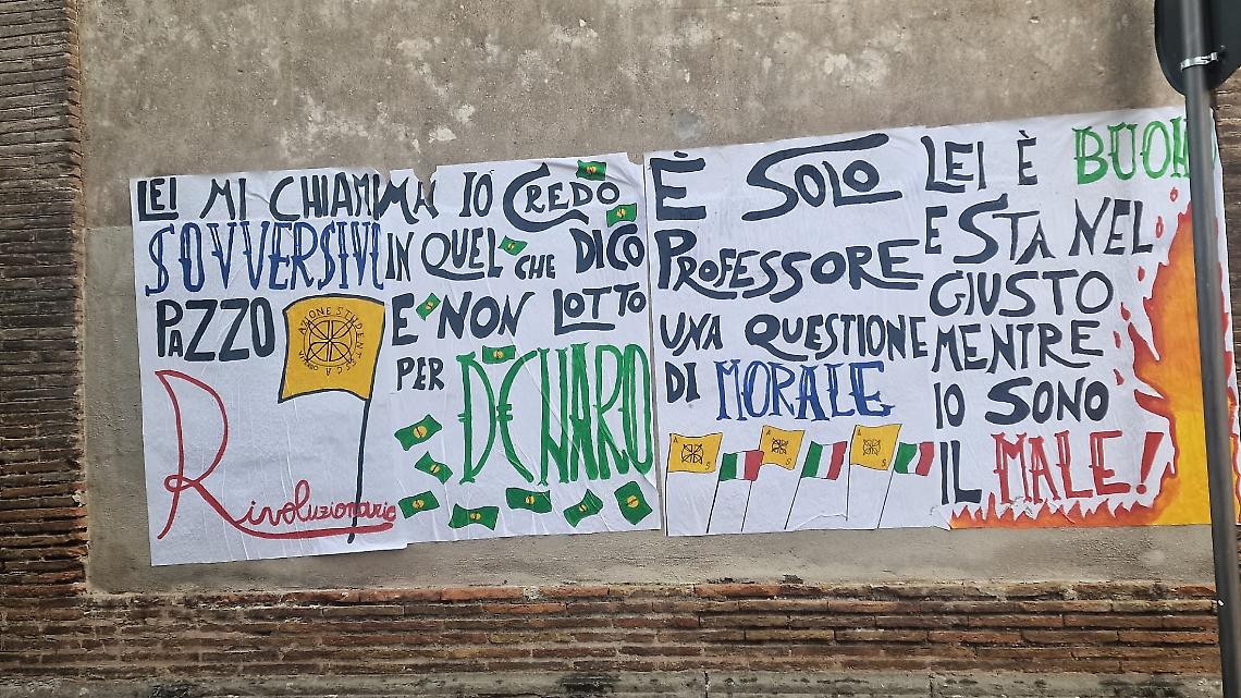 Viterbo: singolare manifesto nei pressi dell'istituto Santa Rosa