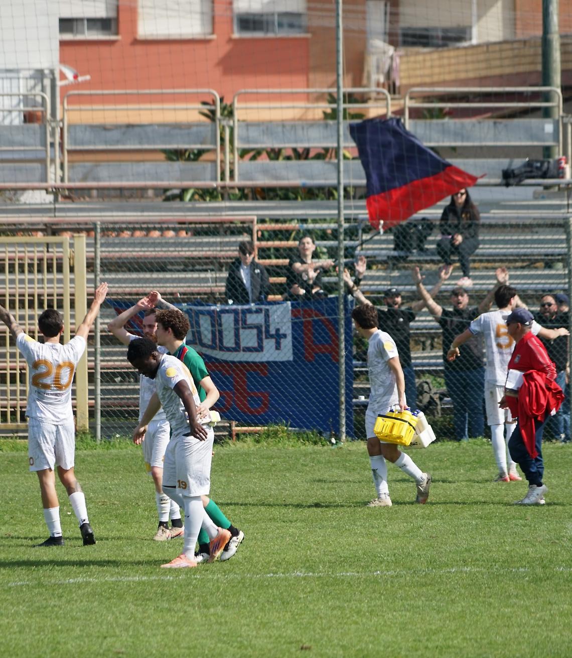 Il Fiumicino torna a sorridere: 3-0 al Pianoscarano