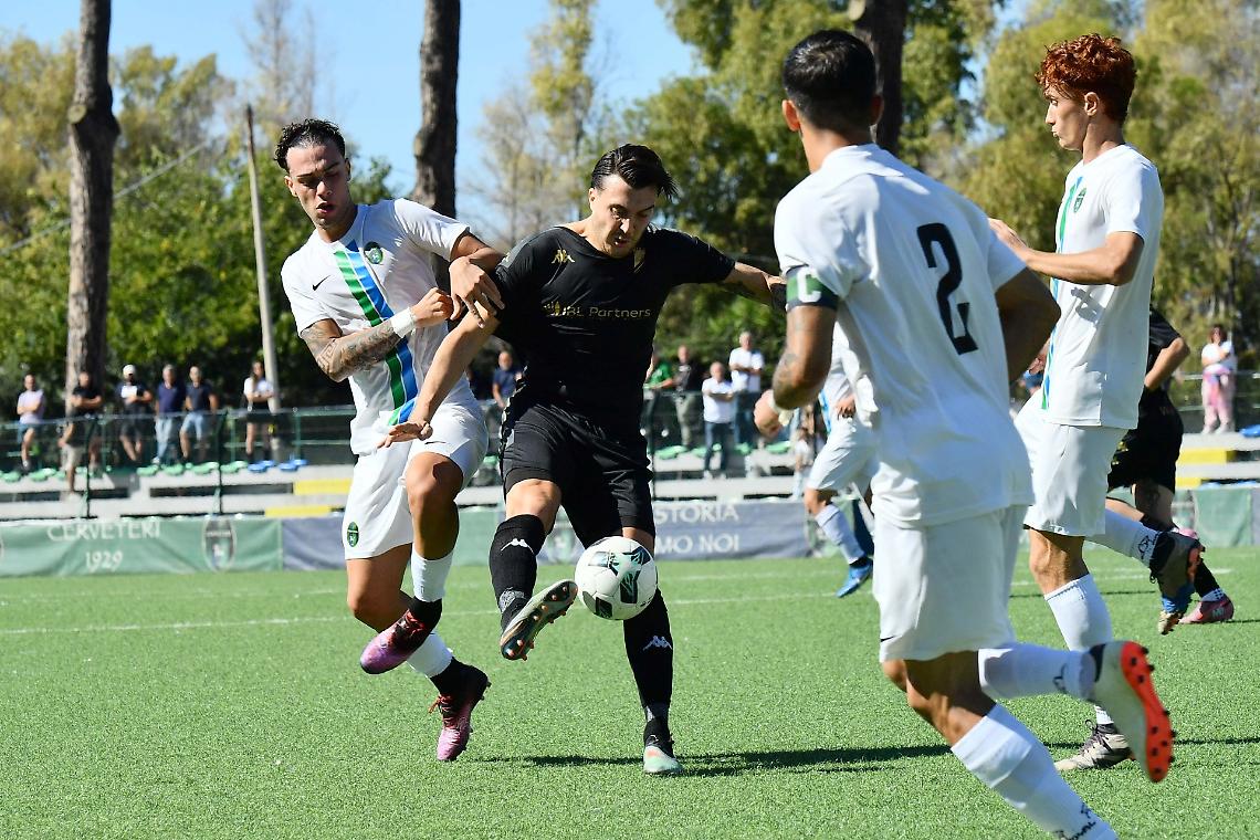 Il Ladispoli pareggia con il Fonte Meravigliosa: si complica la corsa ai playoff