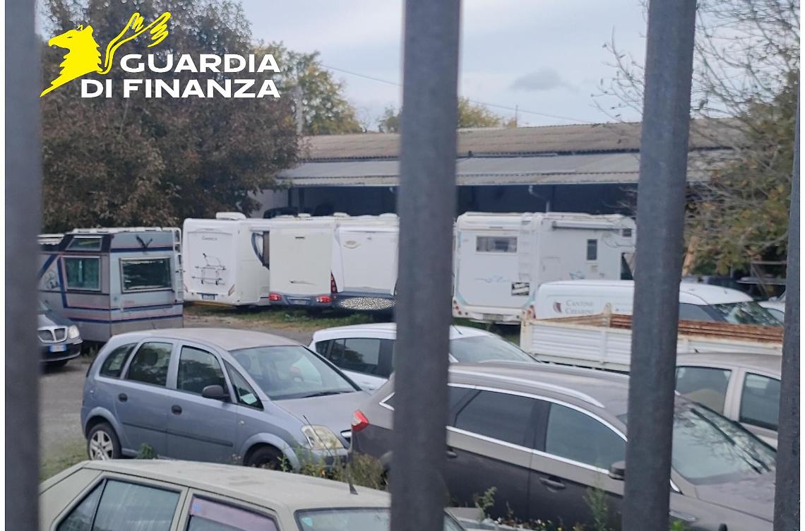 Mancanza di autorizzazioni e abusi edilizi nell'area camper