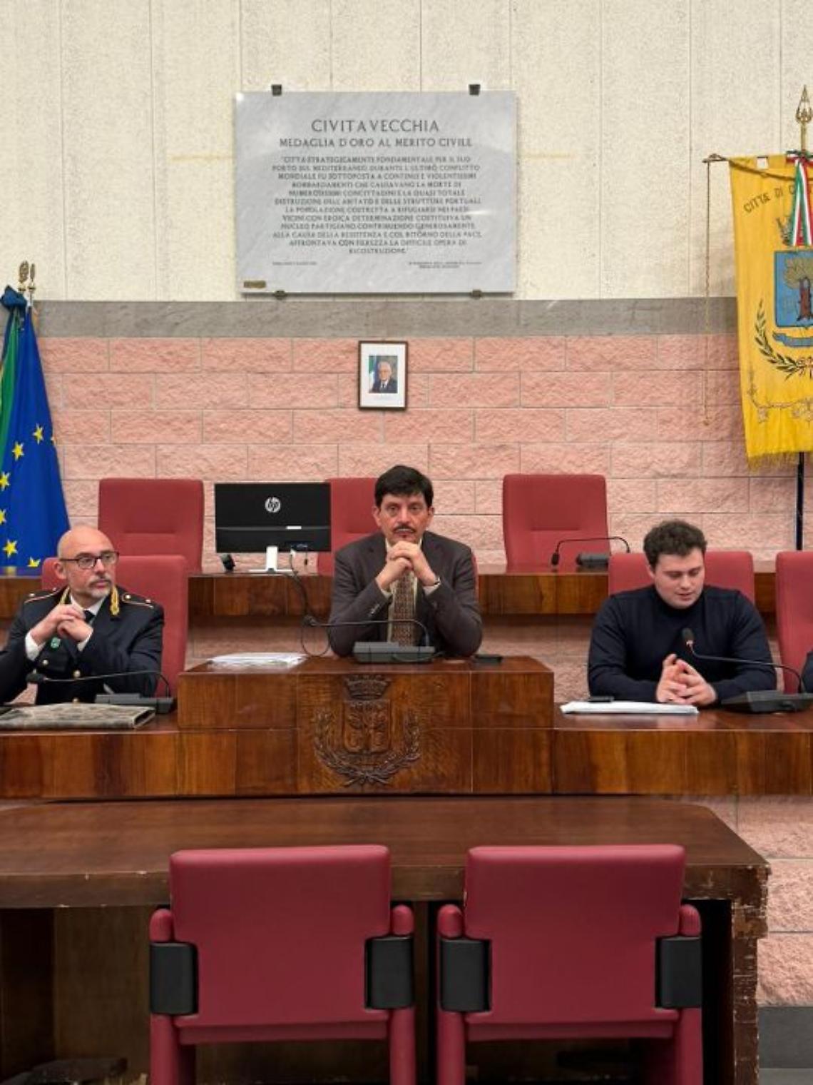 Giuramento e attestati per gli addetti alla vigilanza ausiliaria: Piendibene punta su sicurezza e decoro