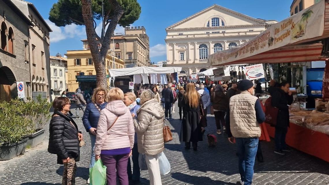 Pienone per la Fiera dell'Annunziata