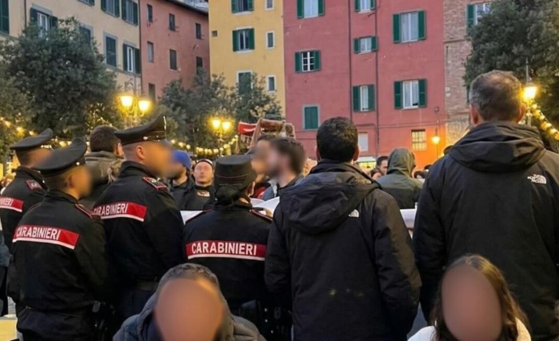 Studenti di Azione Universitaria aggrediti in piazza e poi assediati in Comune, tra loro il figlio del presidente dell'Adsp Latrofa
