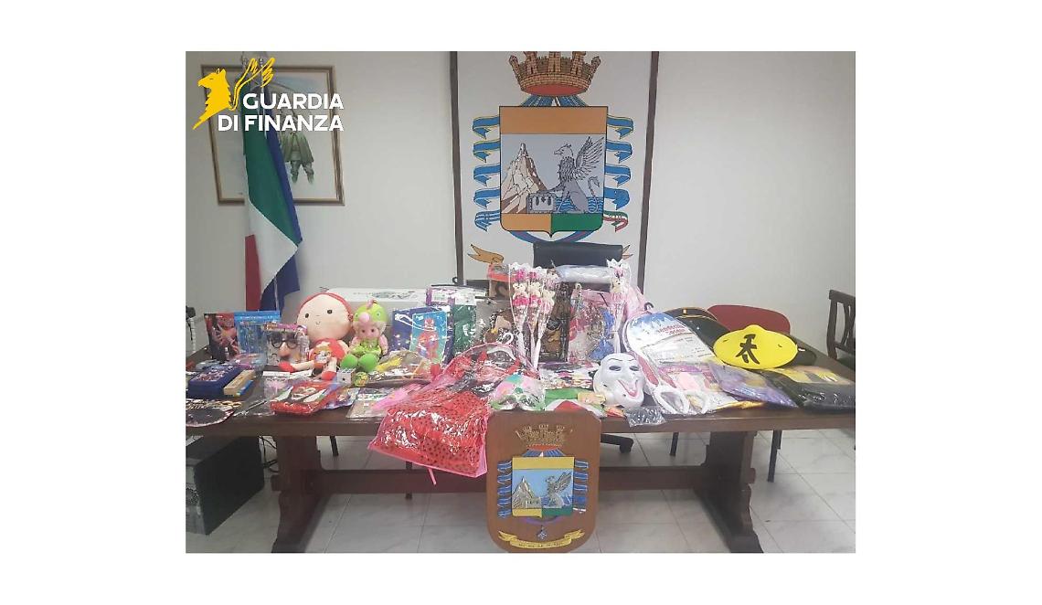 La guardia di finanza sequestra 200mila giocattoli pericolosi in 3 mesi