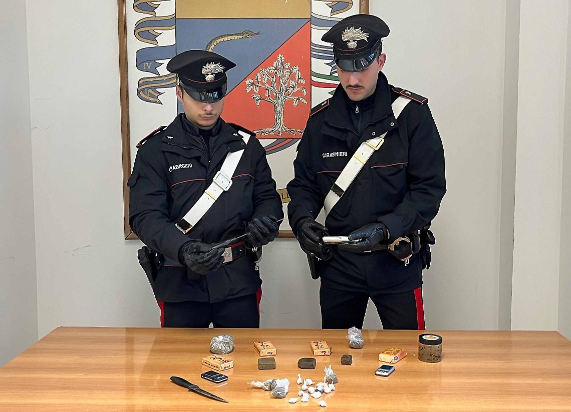 Trovati con oltre 600 grammi di hashish: arrestati due fratelli 