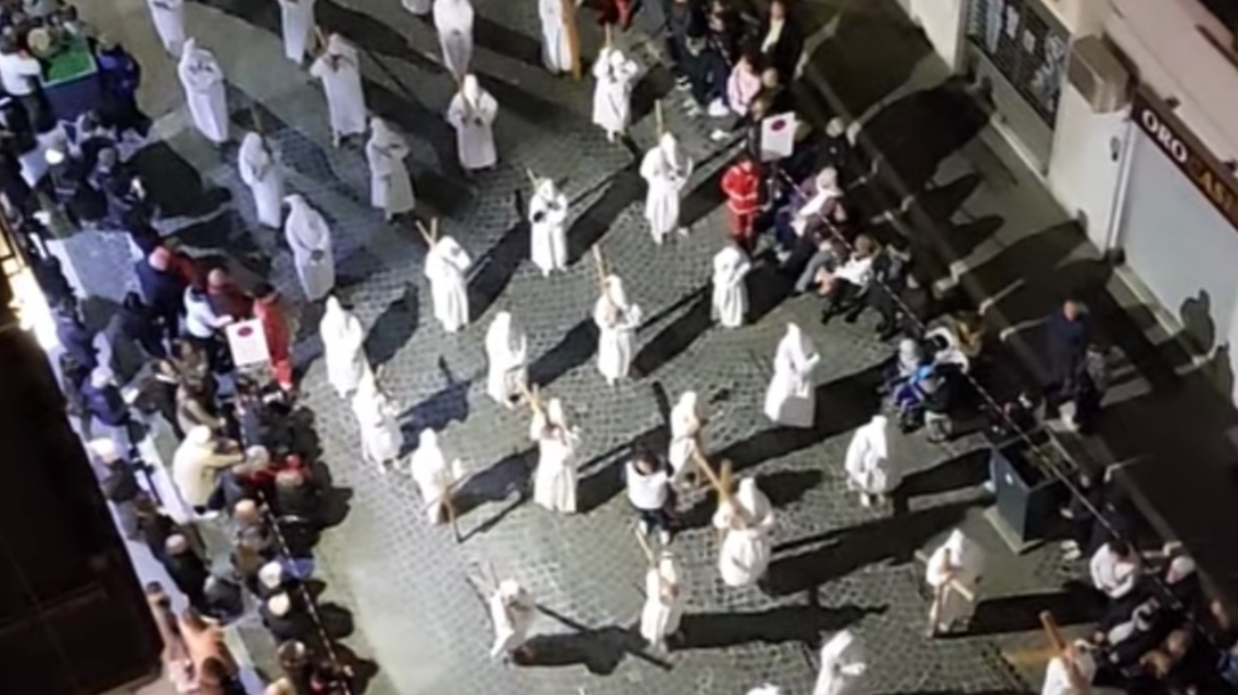 Civitavecchia, fiume di fedeli per la Processione del Cristo Morto