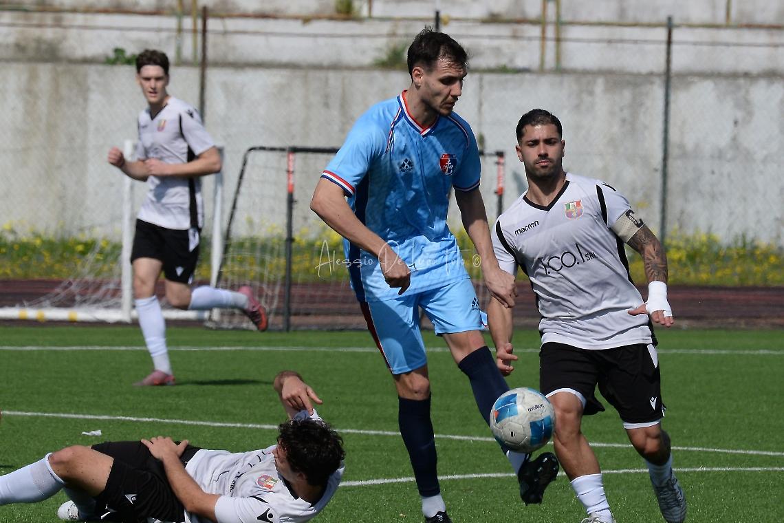 Santa Marinella, fai divertire il pubblico del Fronti 