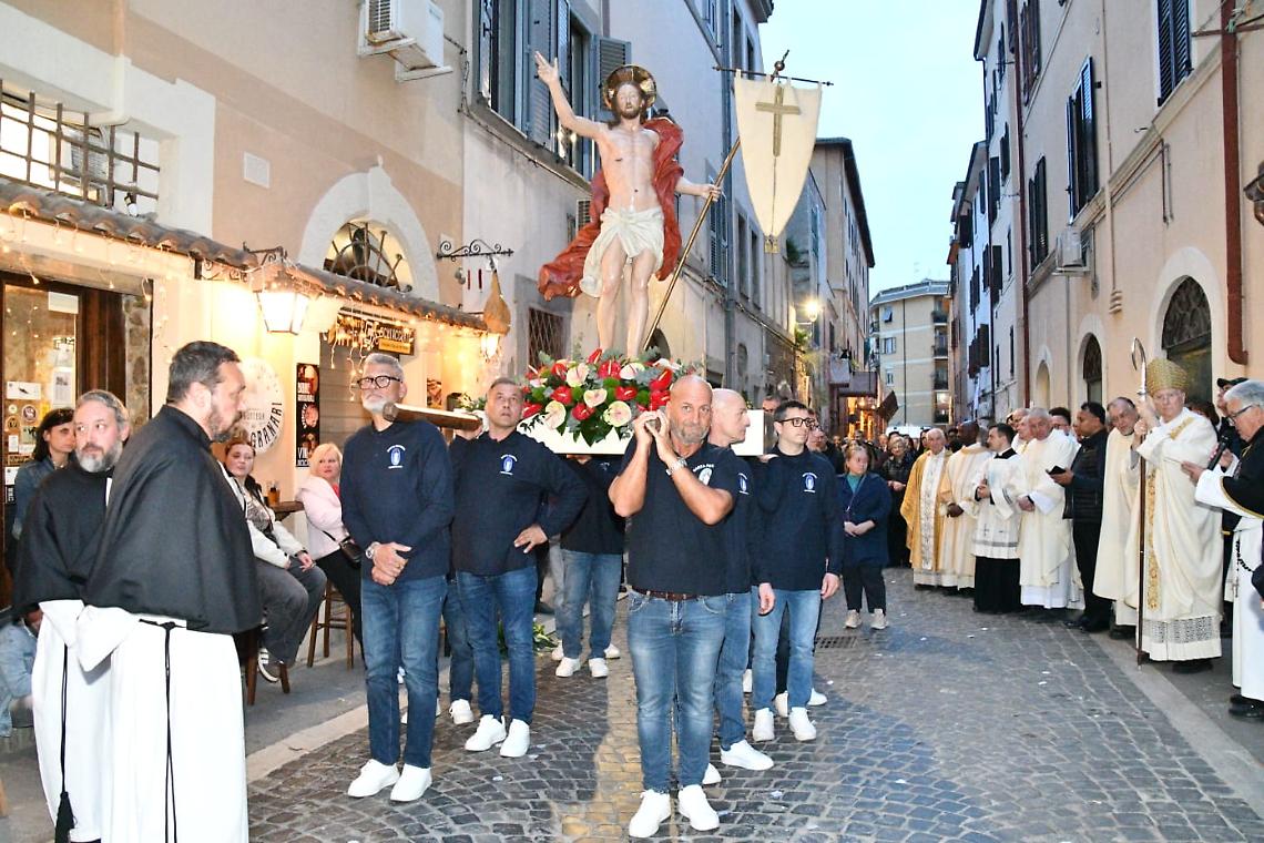 Festa del Cristo risorto: fede, storia e cammino per le vie del centro