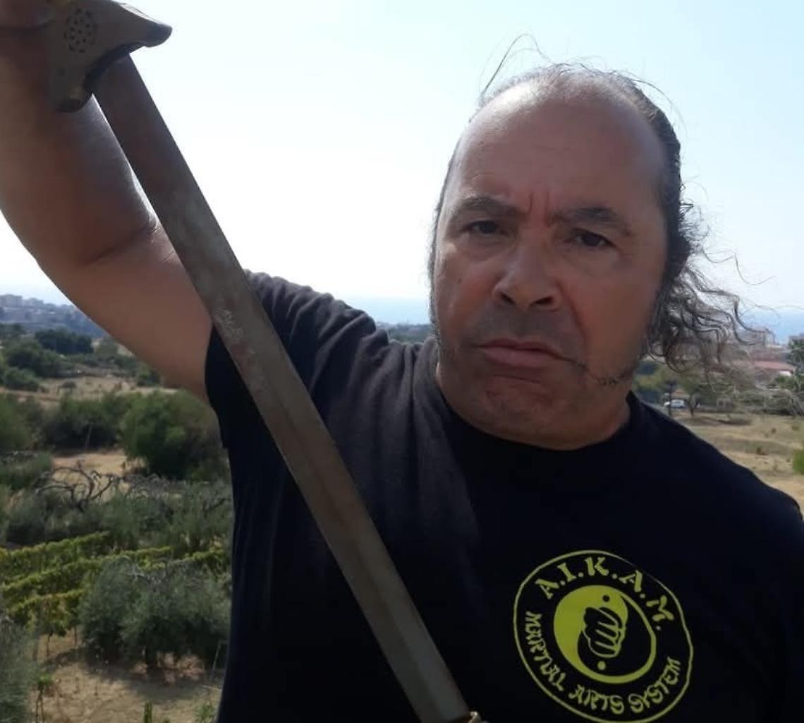 Ad annunciarlo direttamente il club locale, con gli allievi che porteranno il messaggio del sensei individualmente 