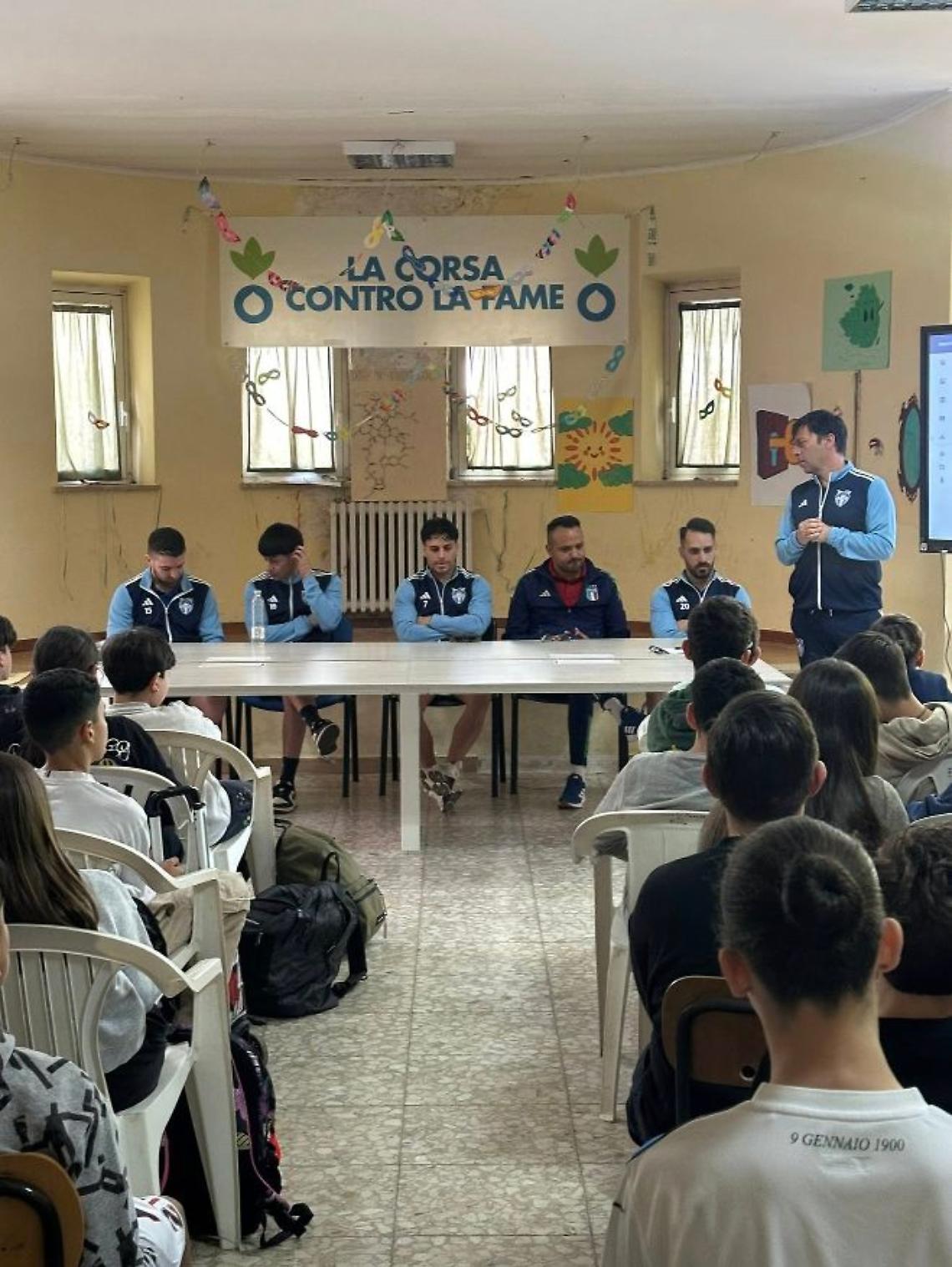 Promozione del futsal e dello sport nelle scuole da parte dei responsabili del Real Fabrica