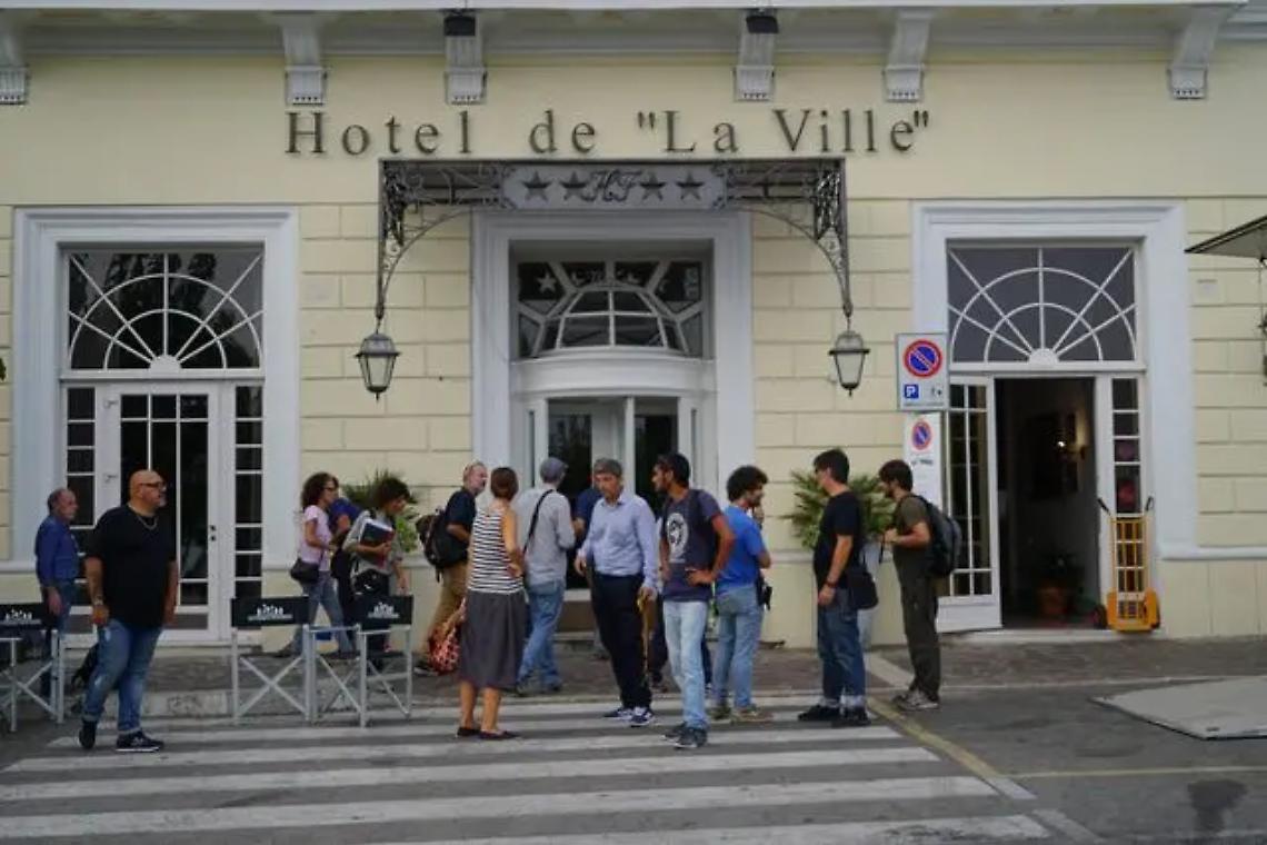 Casting per attori al De la Ville