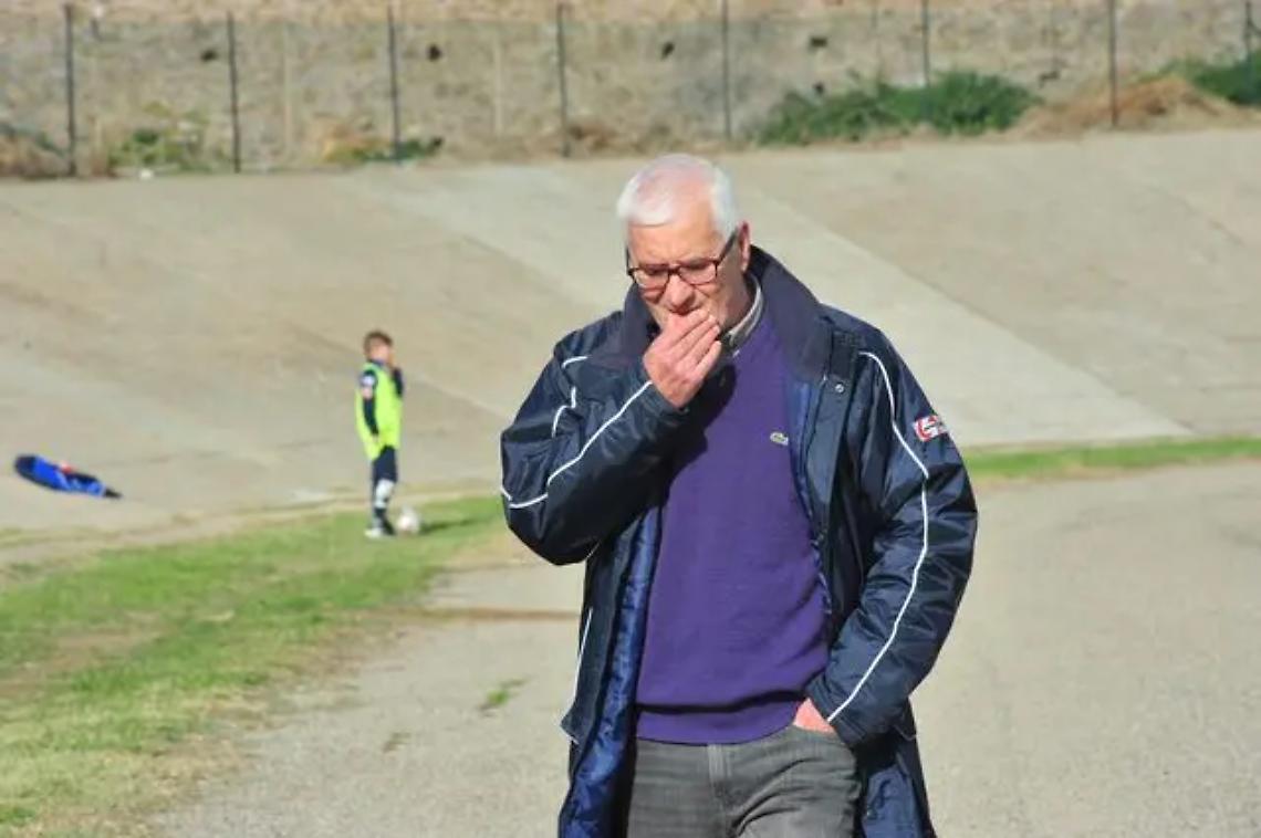 Vecchia, un passo indietro