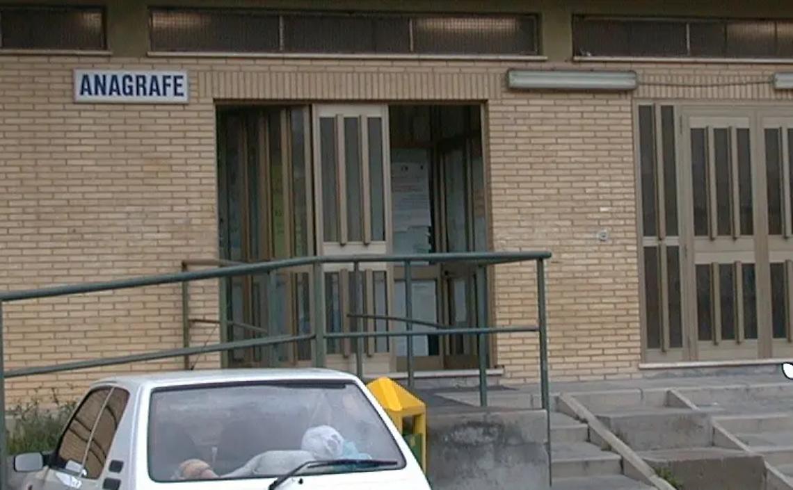 Usb: "Folle pensare di spostare l'anagrafe al Pincio"