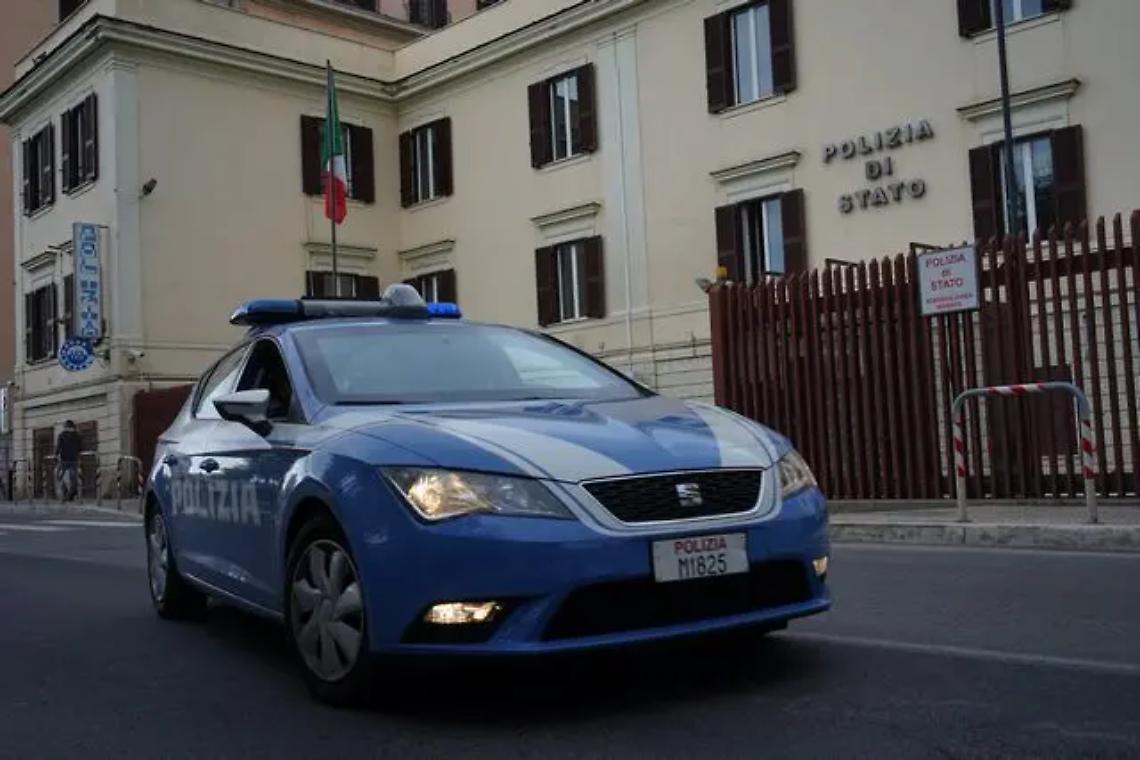 Ragazza picchiata in via Etruria, indaga la Polizia