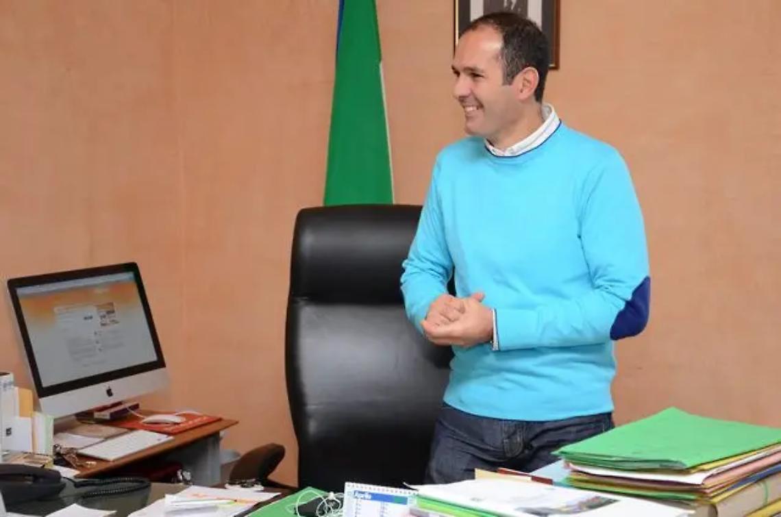 Caci bis, prima assemblea pubblica