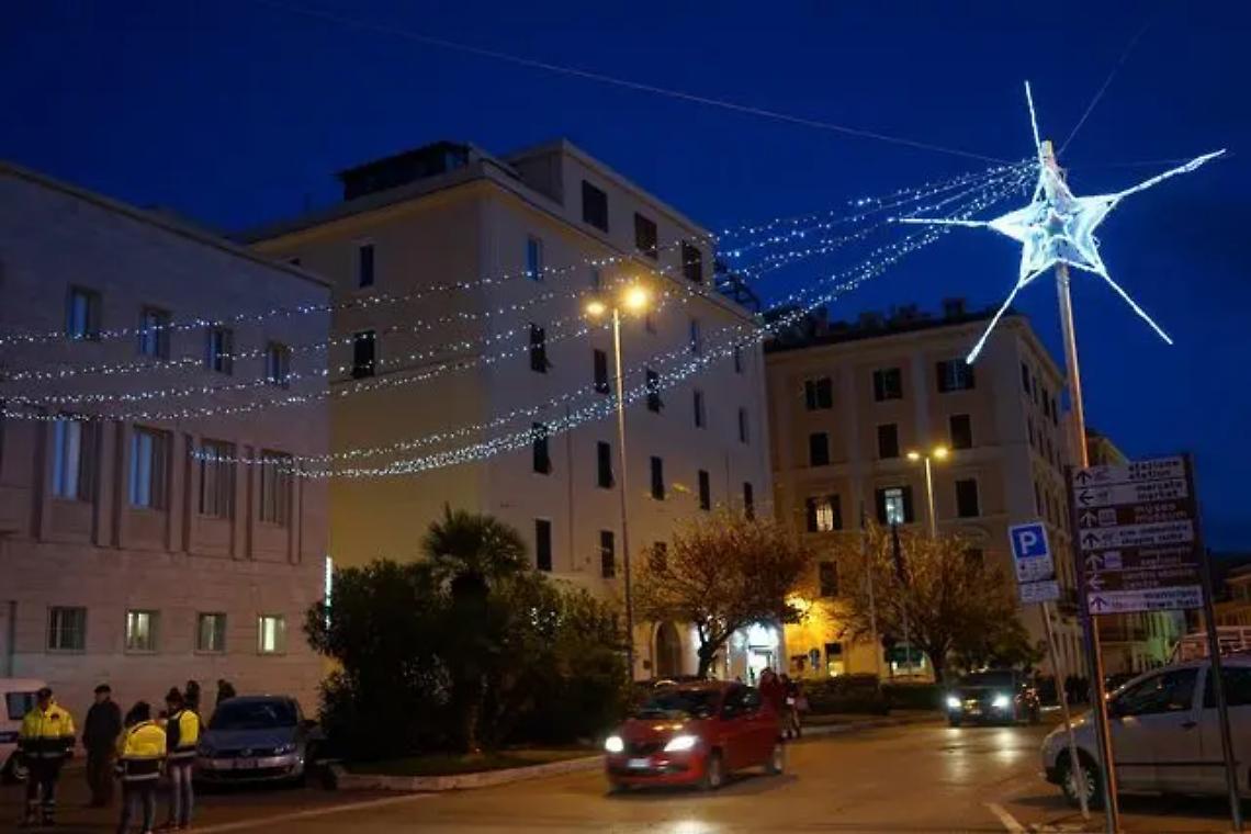 Pd: "Speriamo sia un buon Natale, non come quelli passati"