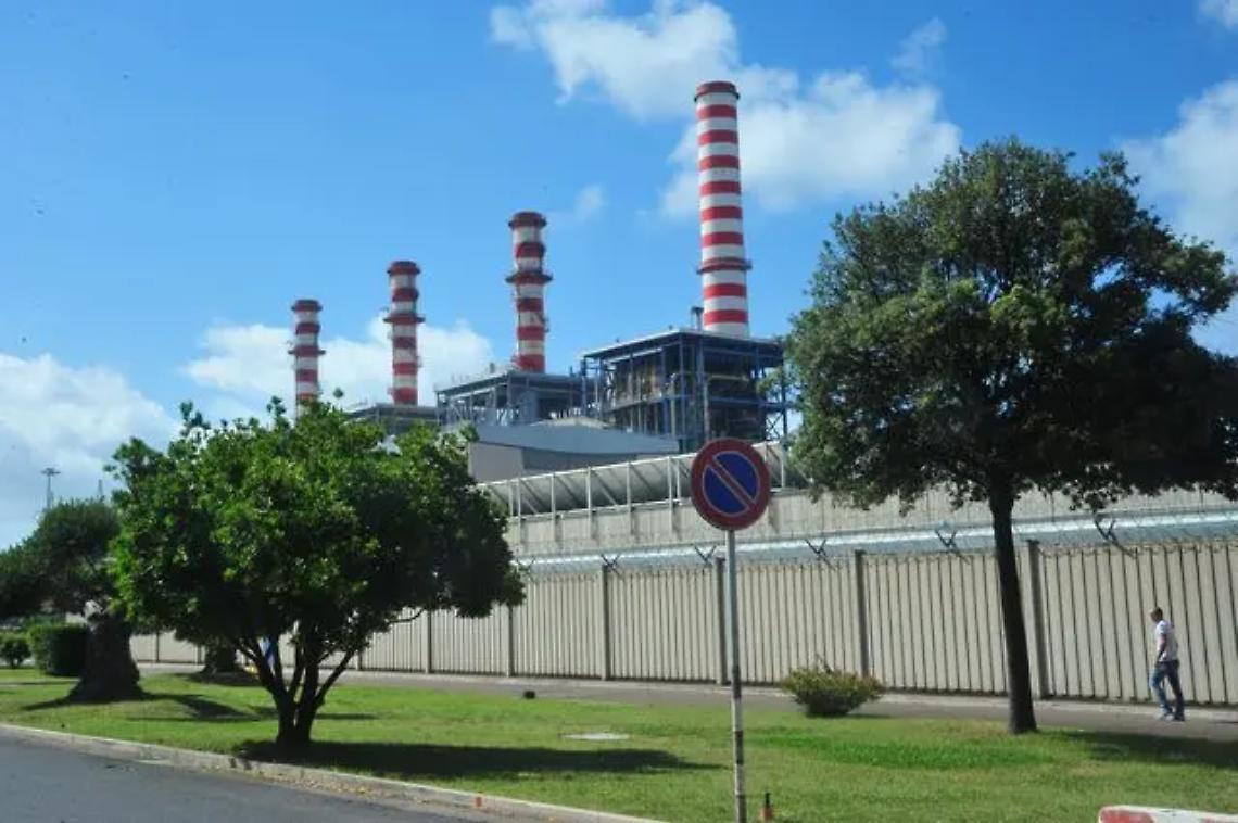 Tirreno Power, riassorbito uno dei sei lavoratori licenziati