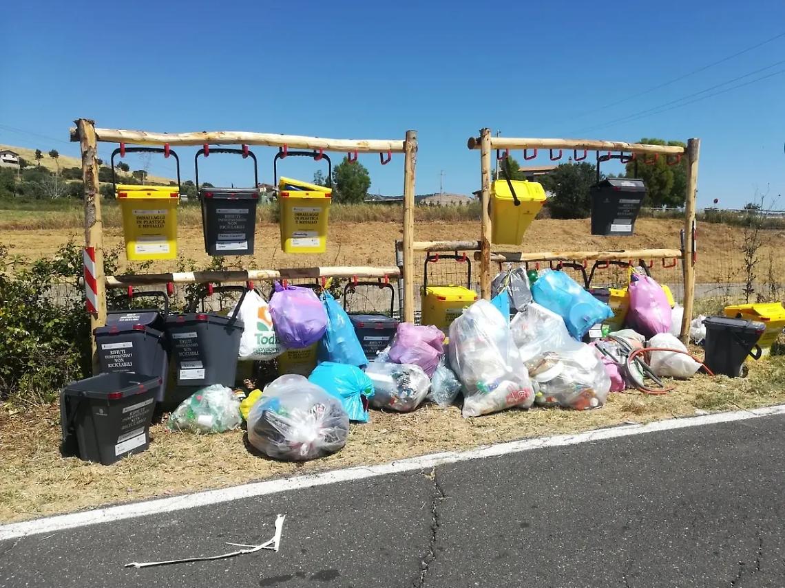 La domenica Csp non ritira la plastica