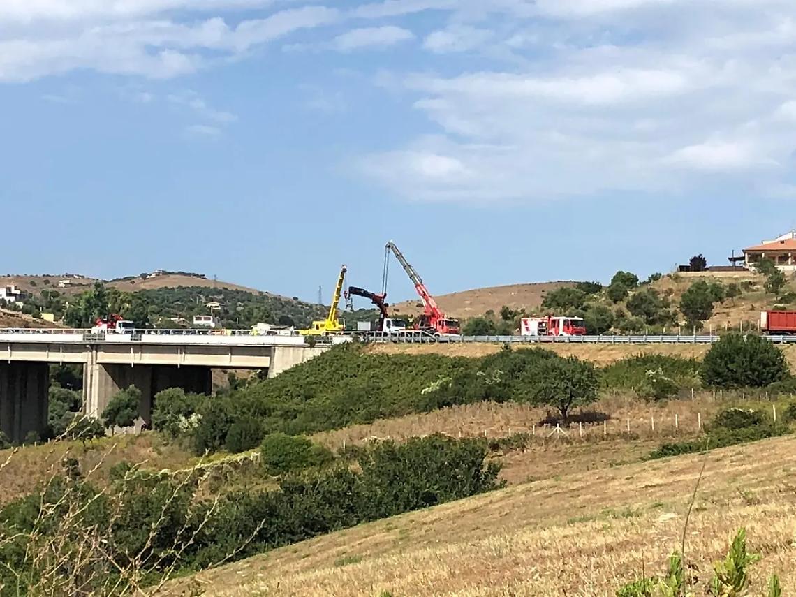 Incidente sull'autostrada: le reazioni di sindacati e politica