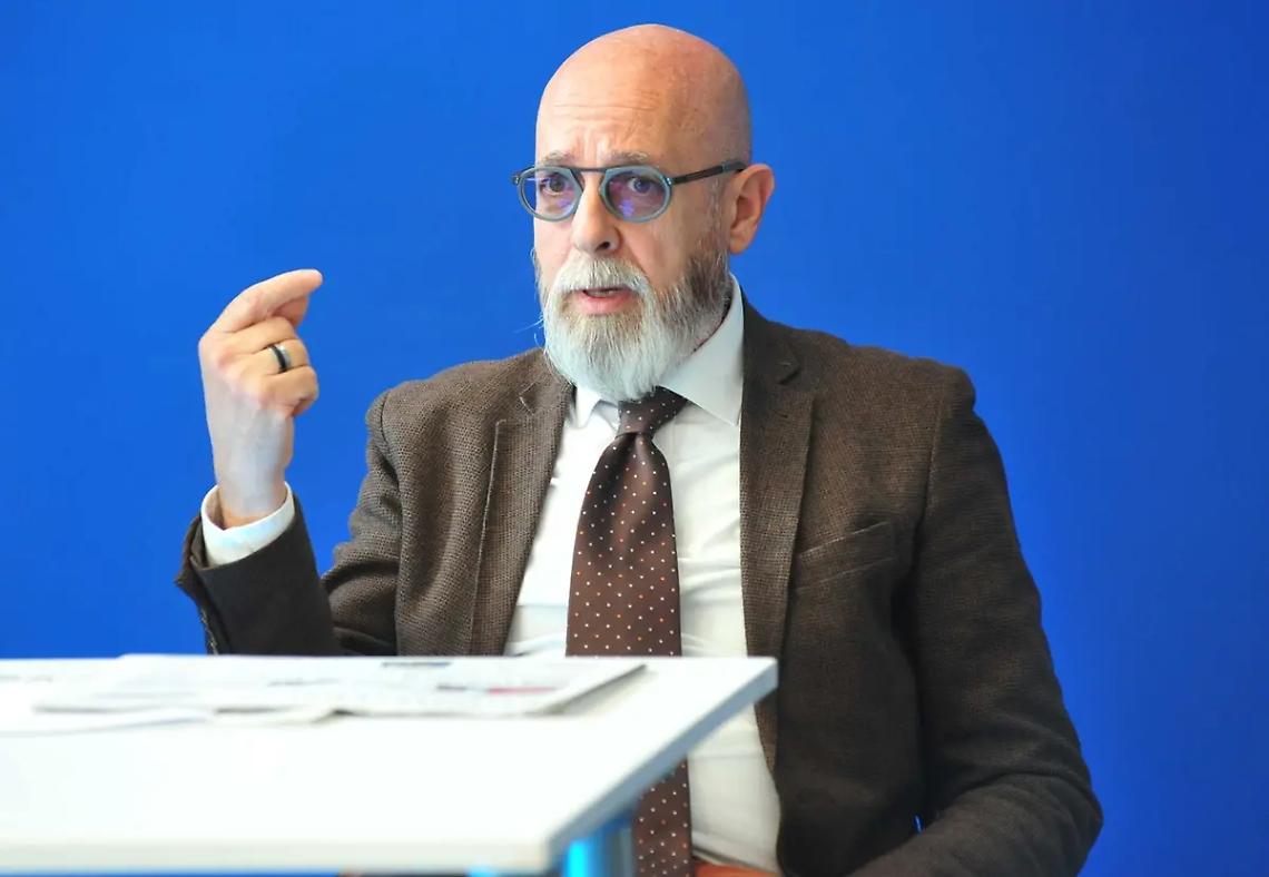 Parcheggi a Sant&rsquo;Agostino, Tedesco invita alla ragionevolezza