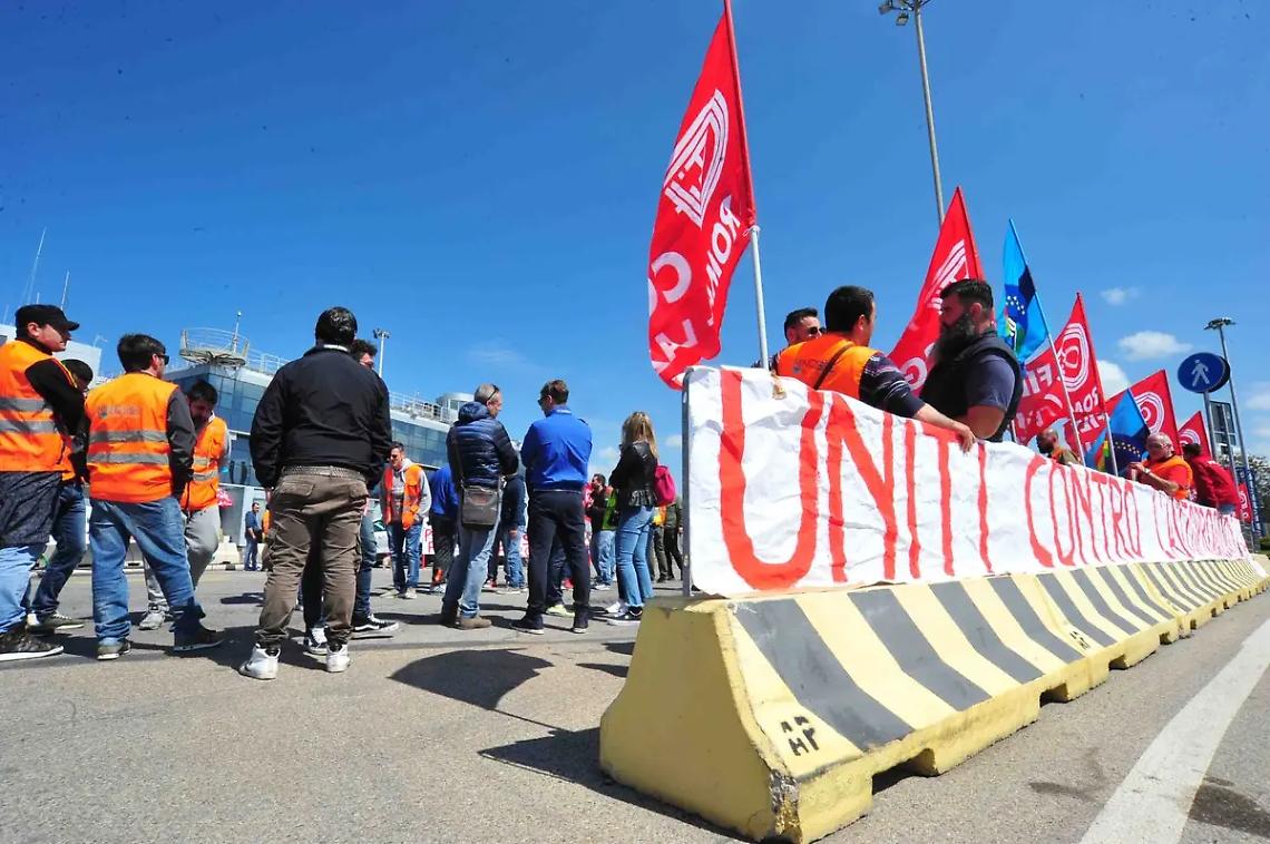 Sciopero del 24, anche i metalmeccanici con i portuali