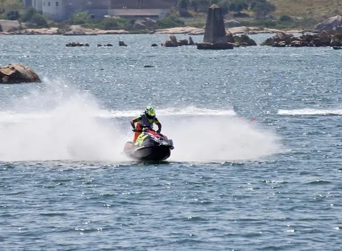 Rischia di travolgere sub con la moto d&rsquo;acqua