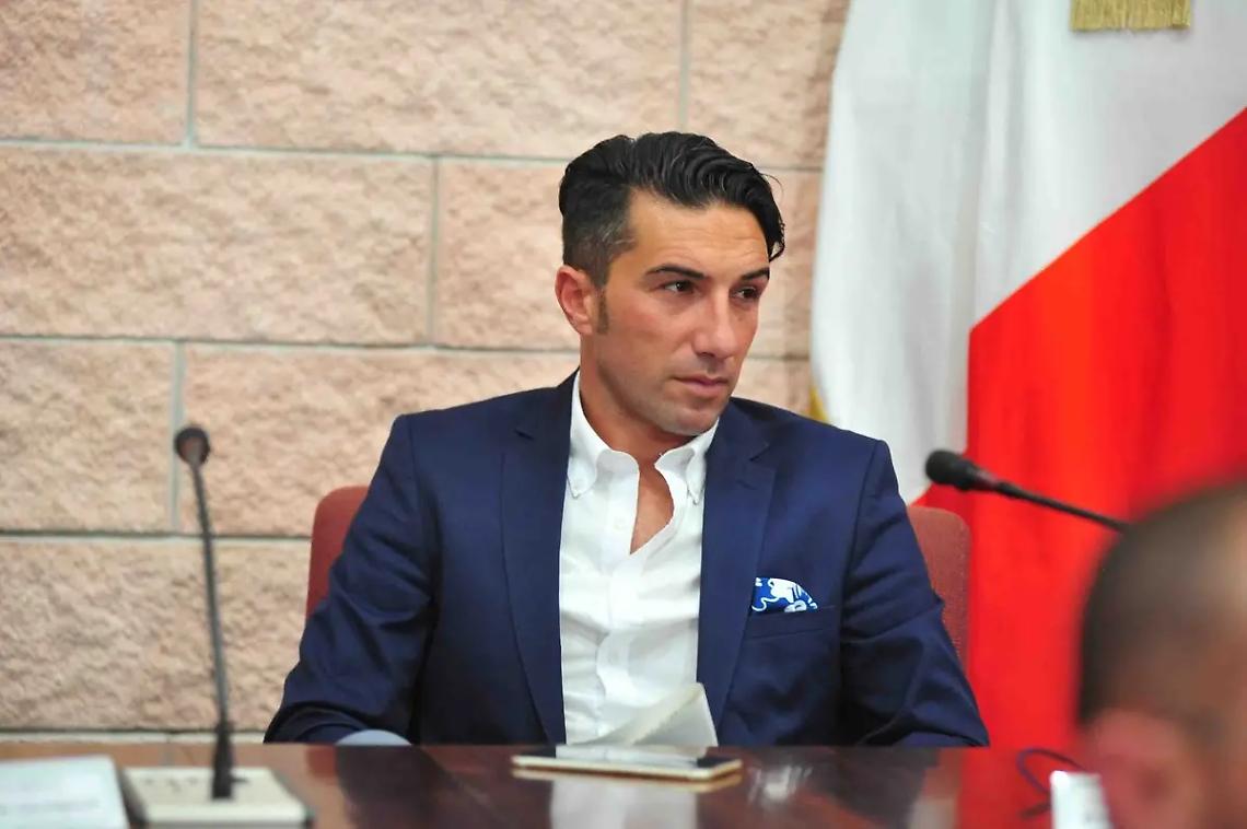 Il coordinatore comunale della Lega Giammusso: "Ci impegneremo per far riaprire il PalaGalli"