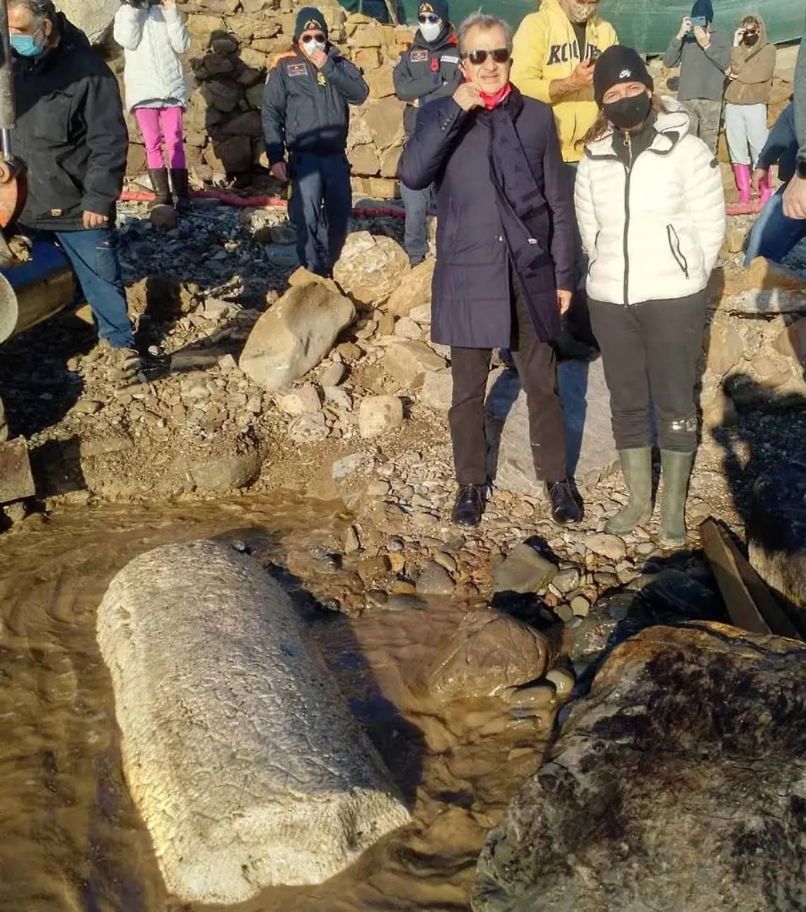 Colonna di epoca romana rinvenuta sulla spiaggia di Santa Marinella