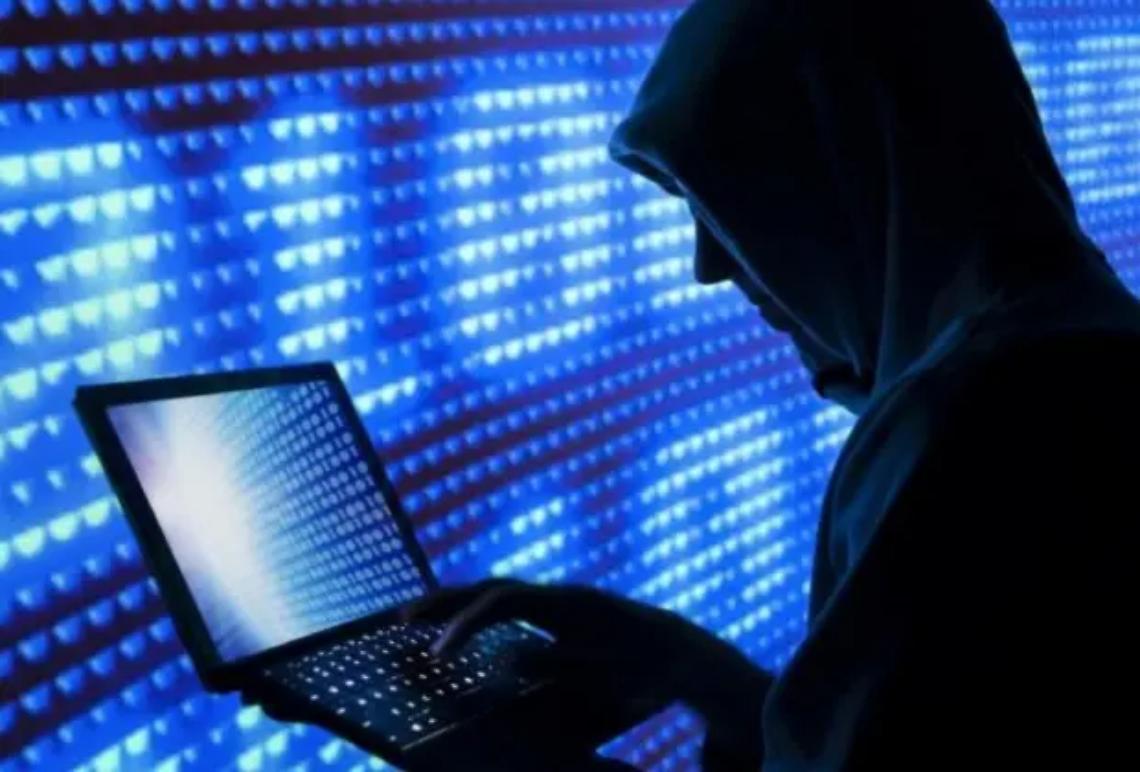 Attacco hacker all'Open Day: insulti e video porno