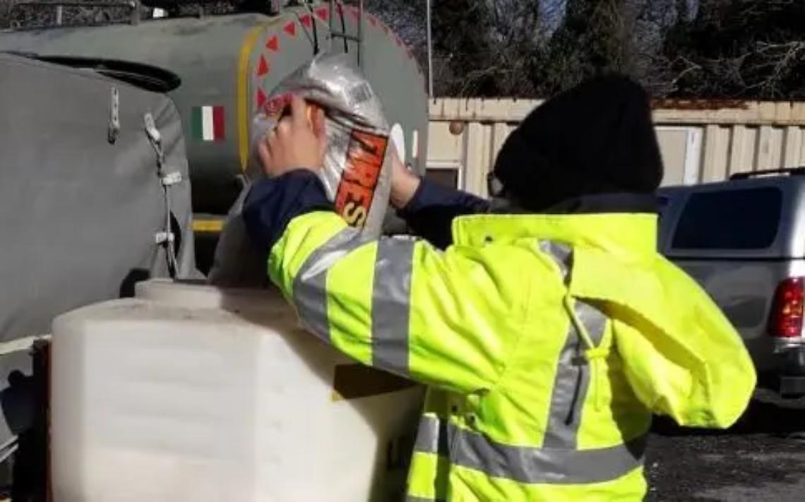 Ghiaccio in collina: lungo lavoro per la Protezione civile