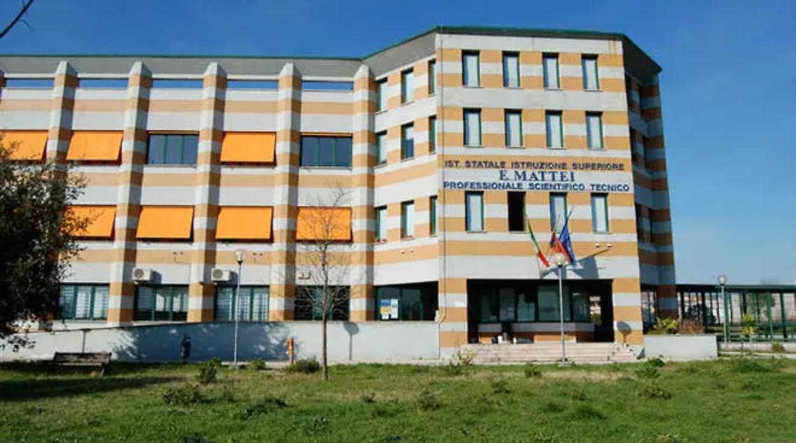 Scuola: protesta fuori il Mattei di Cerveteri