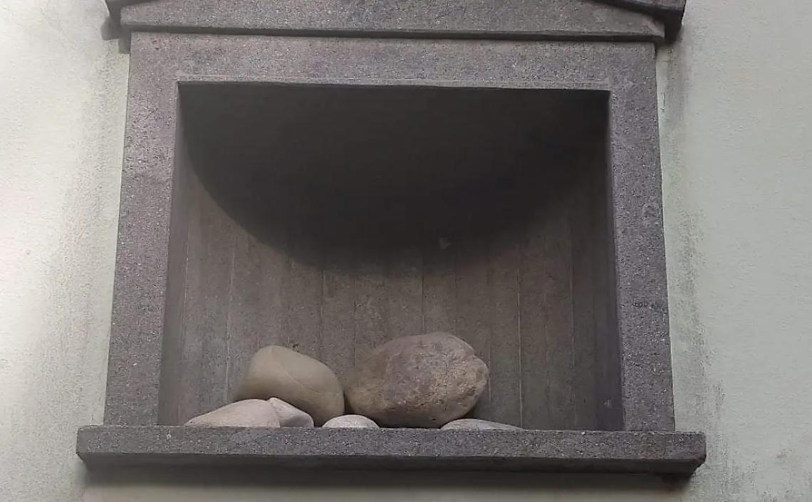 Cerveteri, rubata statuetta di Sant&rsquo;Antonio in via dei Bastioni