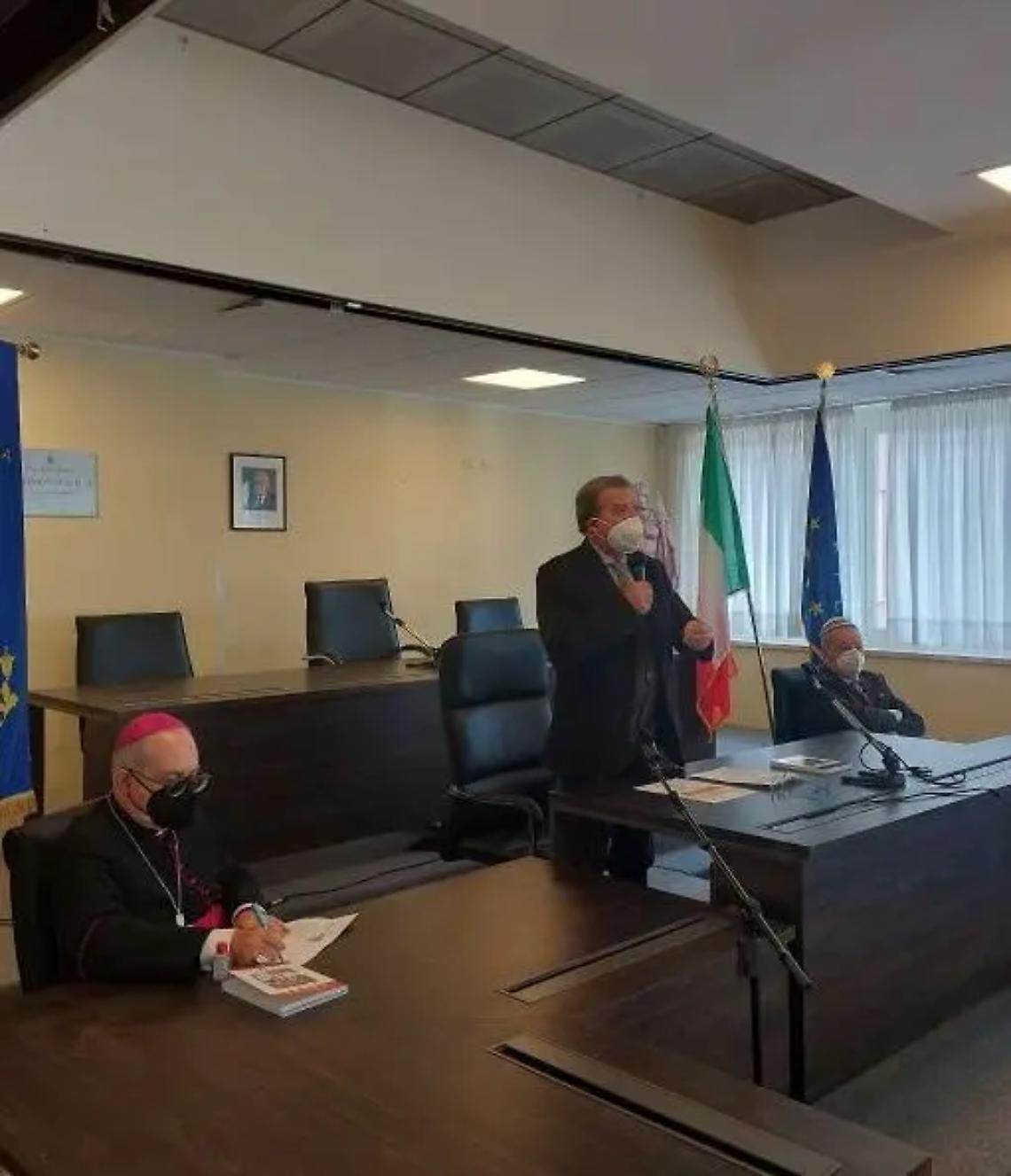 Il dovere della memoria, ieri incontro a S. Marinella