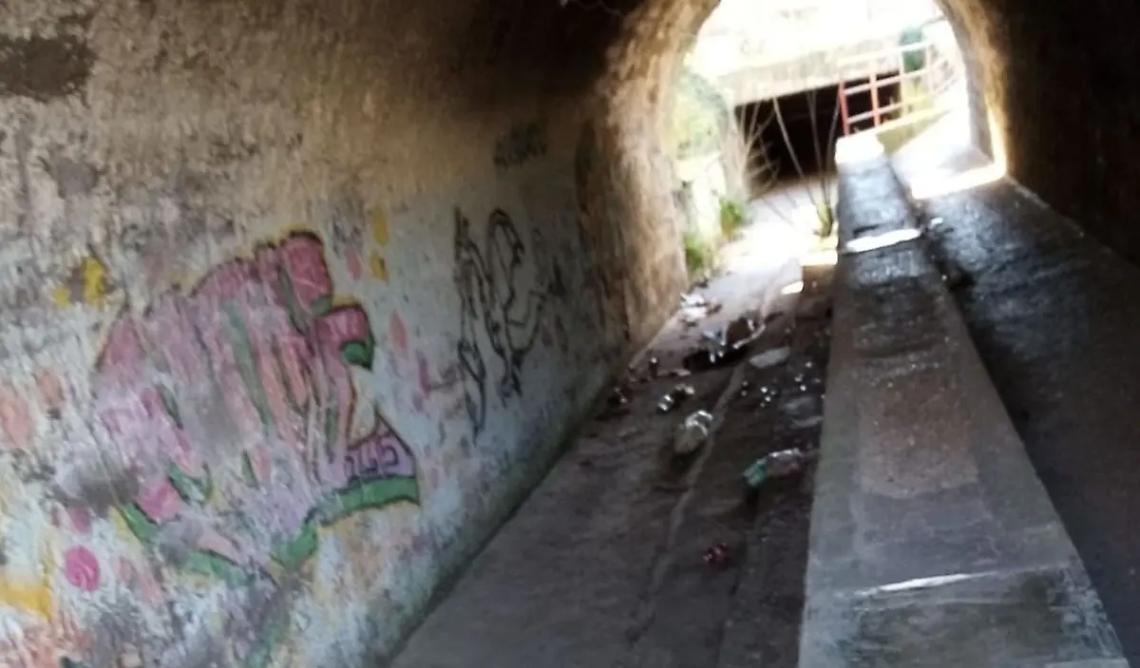 &laquo;Il sottopassaggio &egrave; una discarica a cielo aperto&raquo;