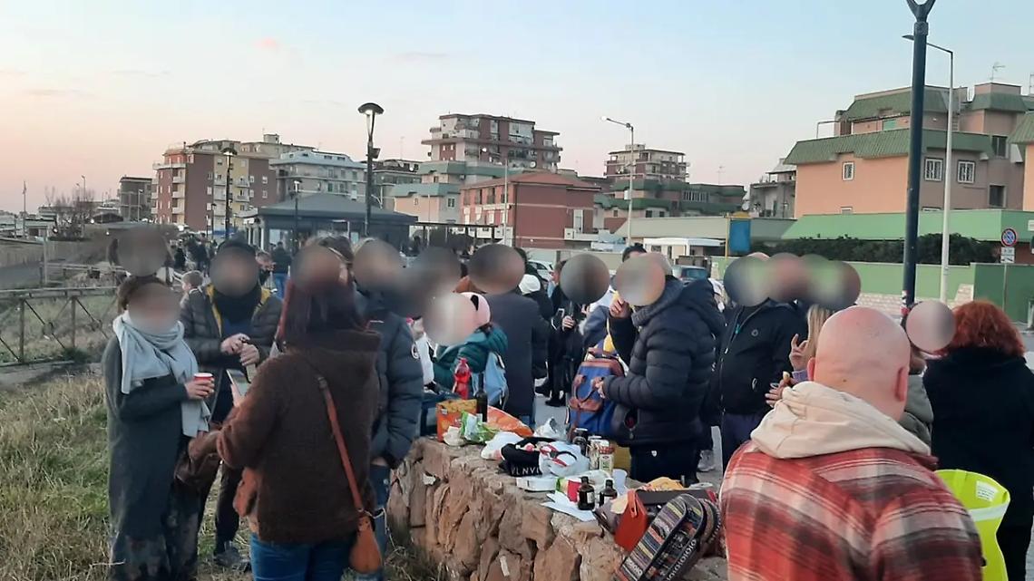 Ladispoli: sul lungomare di Marina di Palo l'aperitivo per dire no al green pass
