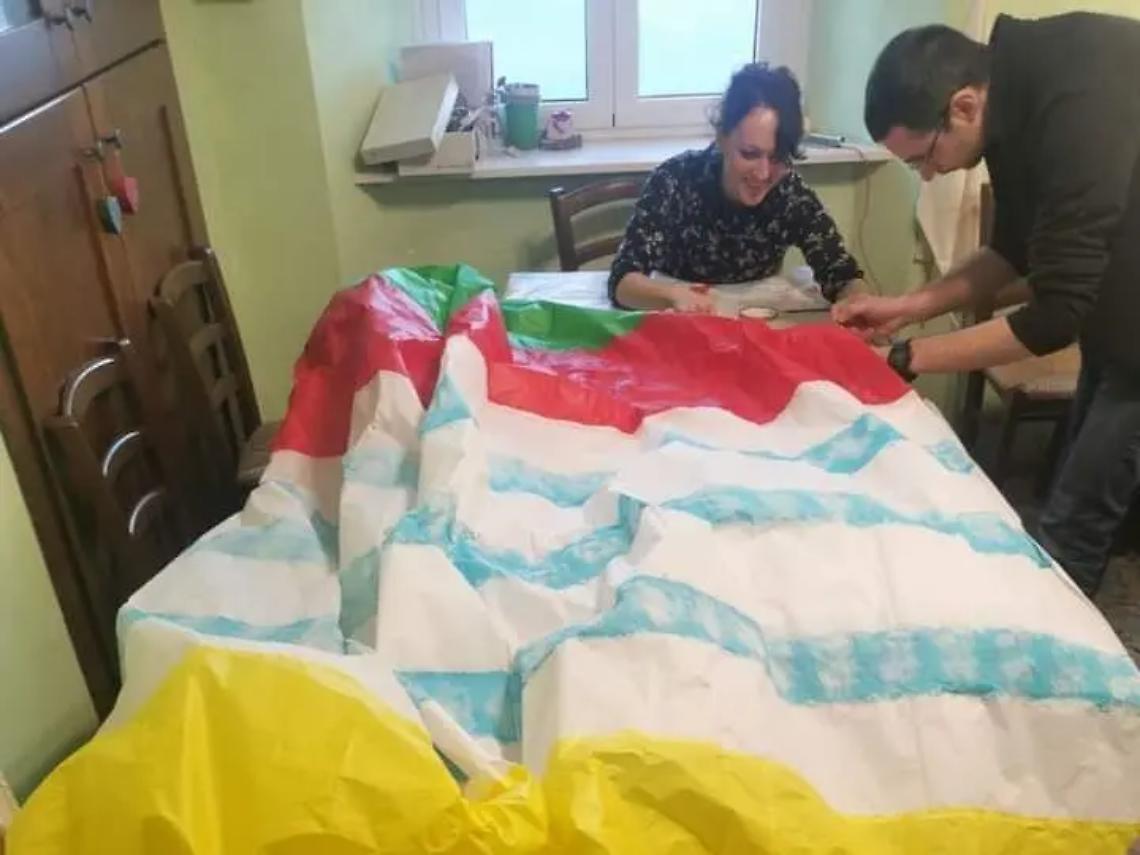 Lancio dei globi aerostatici in onore di San Valentino: la festa degli innamorati a Tolfa finalmente &egrave; oggi