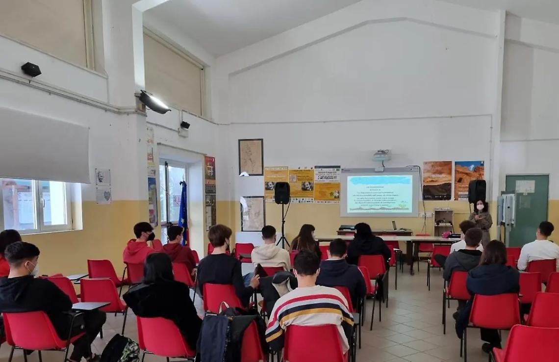 Gli studenti del Cardarelli di Tarquinia incontrano l'Agenzia delle Entrate