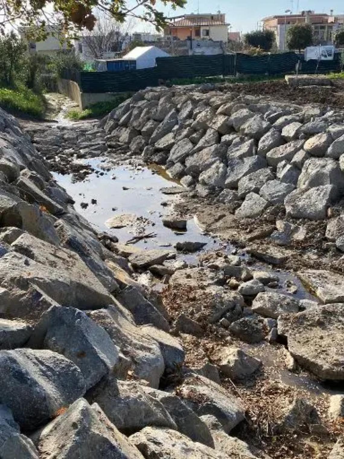 S&igrave; alla messa in sicurezza idraulica del fosso Ponton del Castrato