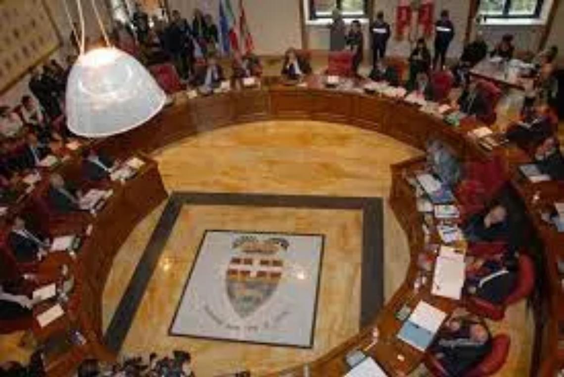 Provincia, ok al bilancio pluriennale 2023-2025