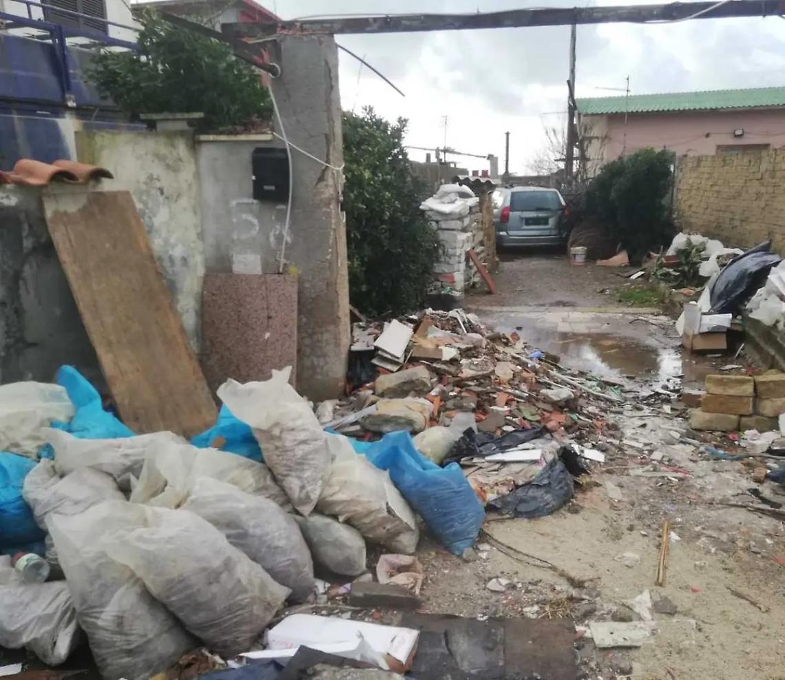 Tra eternit e roghi tossici: torna l&rsquo;incubo delle discariche abusive