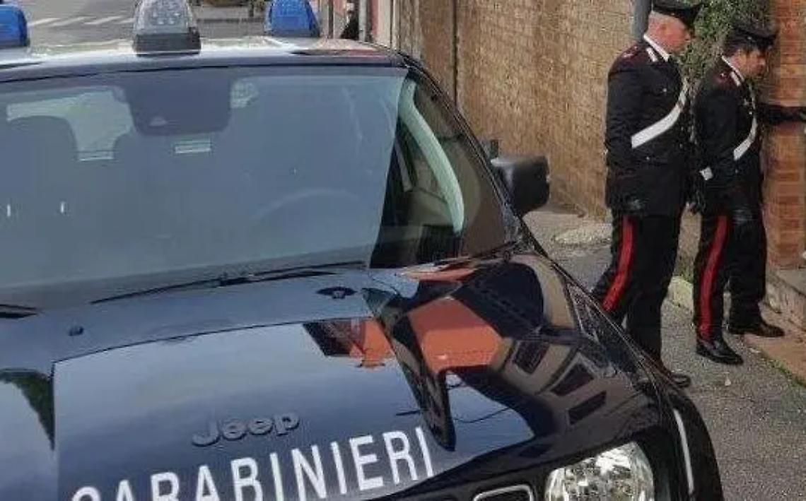 Si fingono finanzieri e svaligiano casa alla consigliera comunale