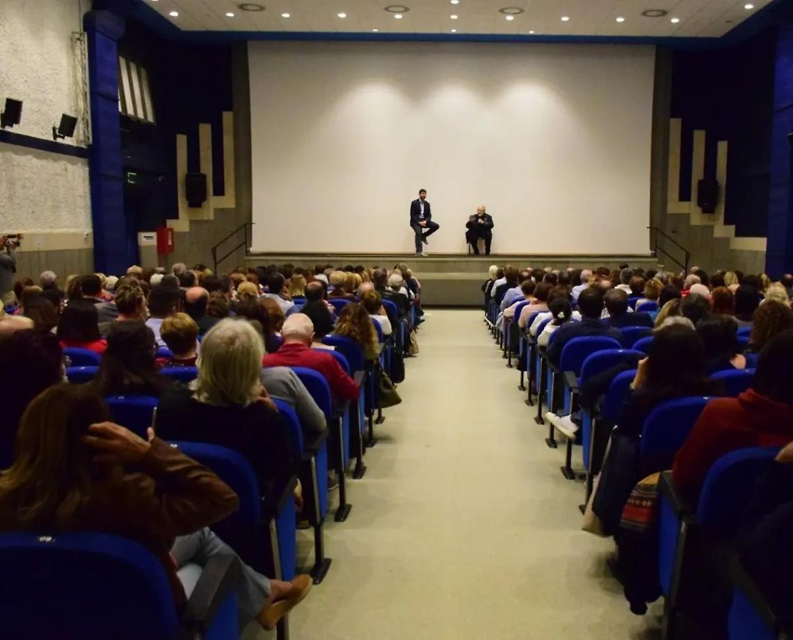 Regista ed attore in sala per &ldquo;Notte fantasma&rdquo;