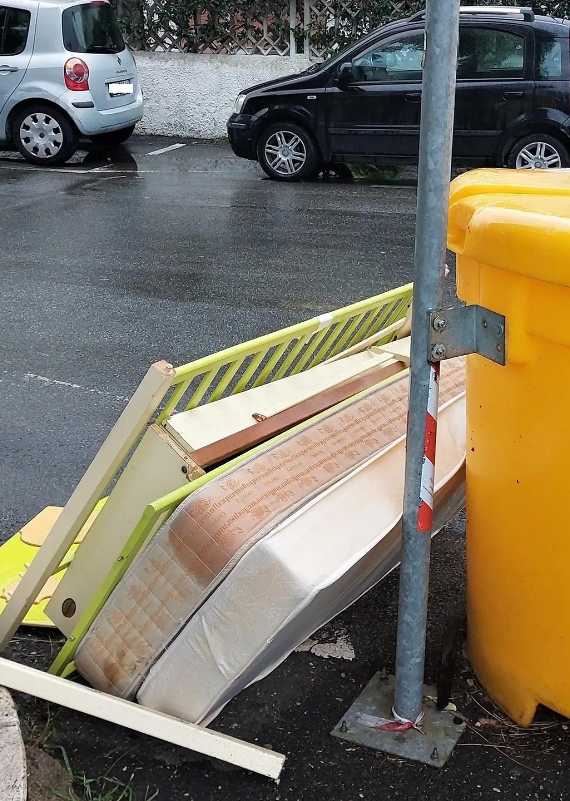 &laquo;Grazie a incivilt&agrave; e un comune assente questo posto sta morendo&raquo;