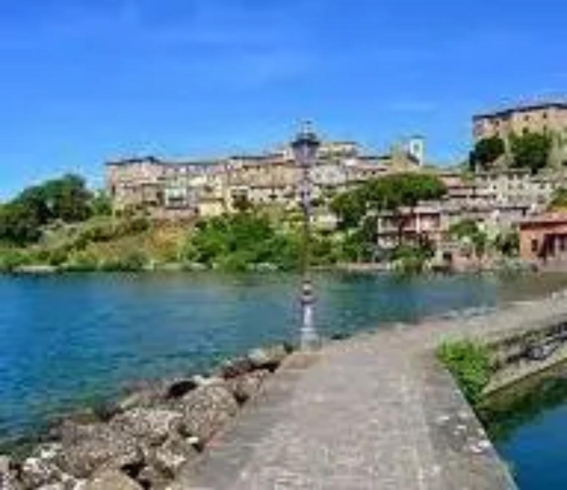 Urbanizzazione e pavimentazione di via della Rocca, stanziati 345mila euro