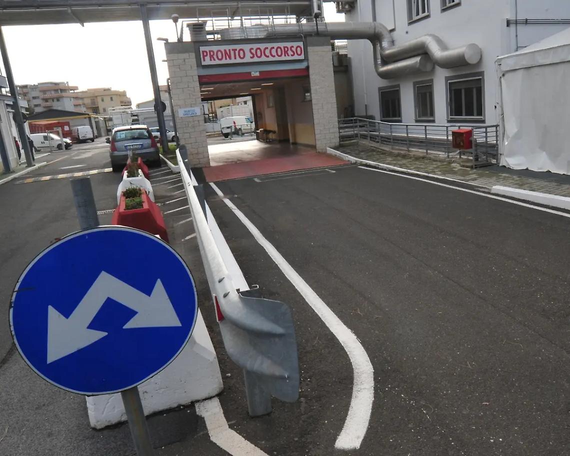 Malore alla banchina 28: muore camionista