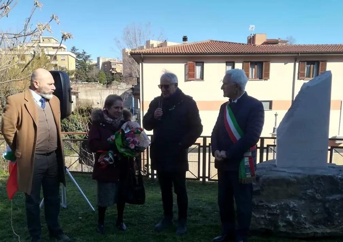 Inaugurato il monumento a Luciano Lupattelli