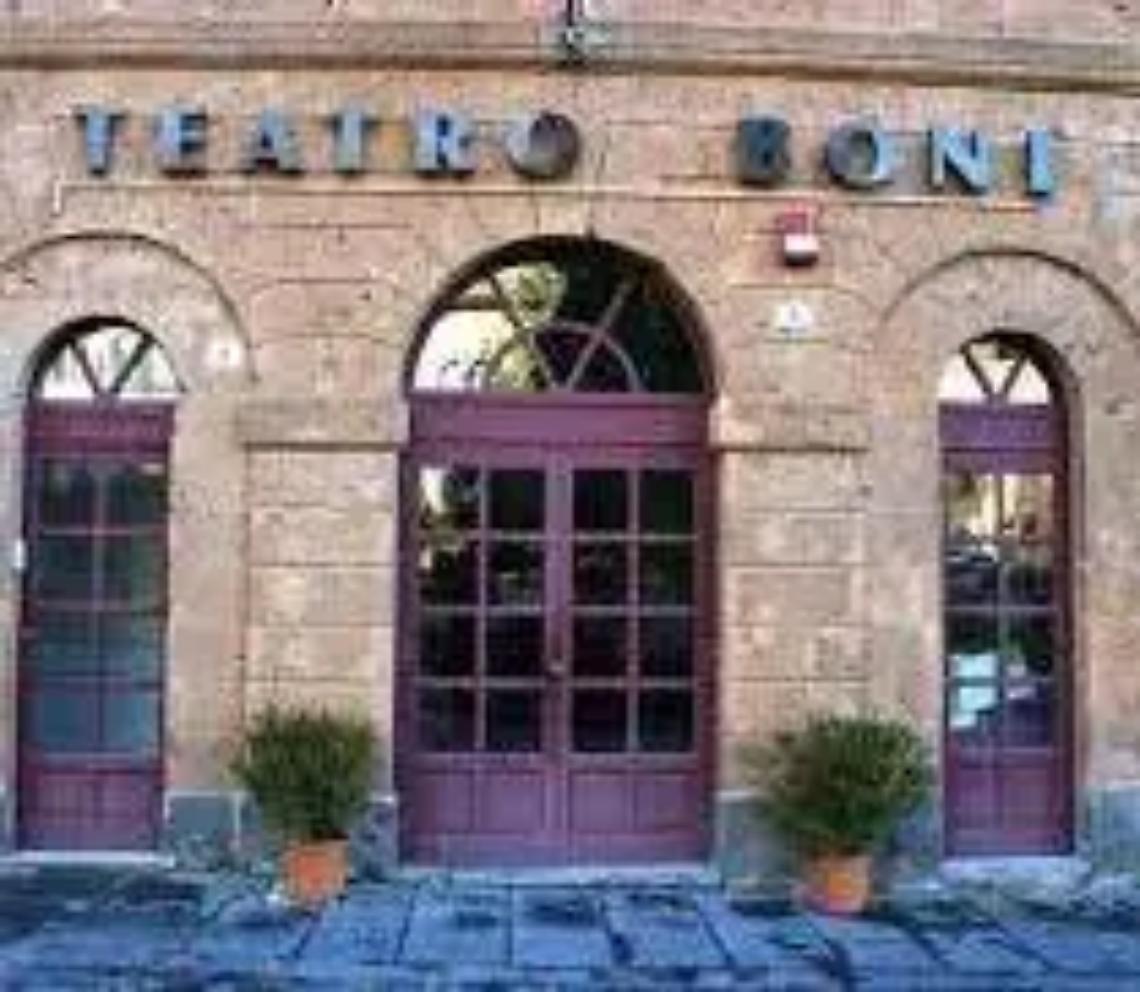 Ballo di Carnevale, domani tutti in maschera al teatro Boni