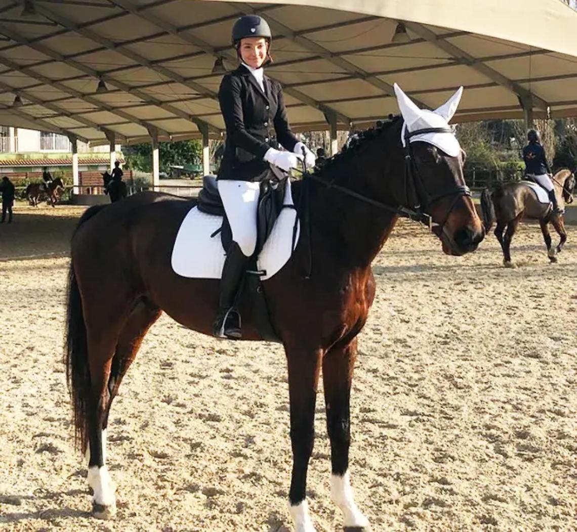 Vittoria Arzillo brilla al circolo ippico Casale San Nicola