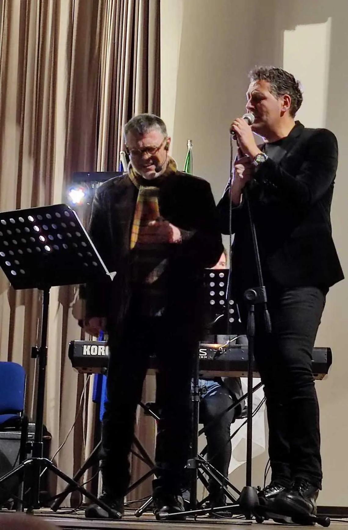 ''Emozioni e parole'', successo per la presentazione del libro